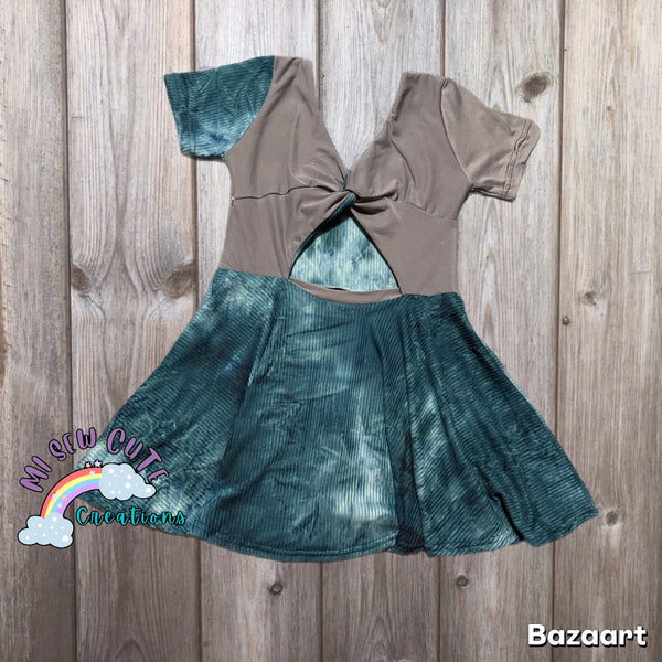 9/10 Blue Tie Dye Wren Tunic